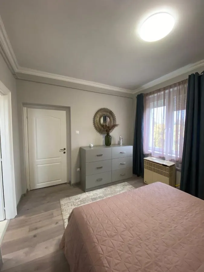 Oliaparman Apartment Eger
